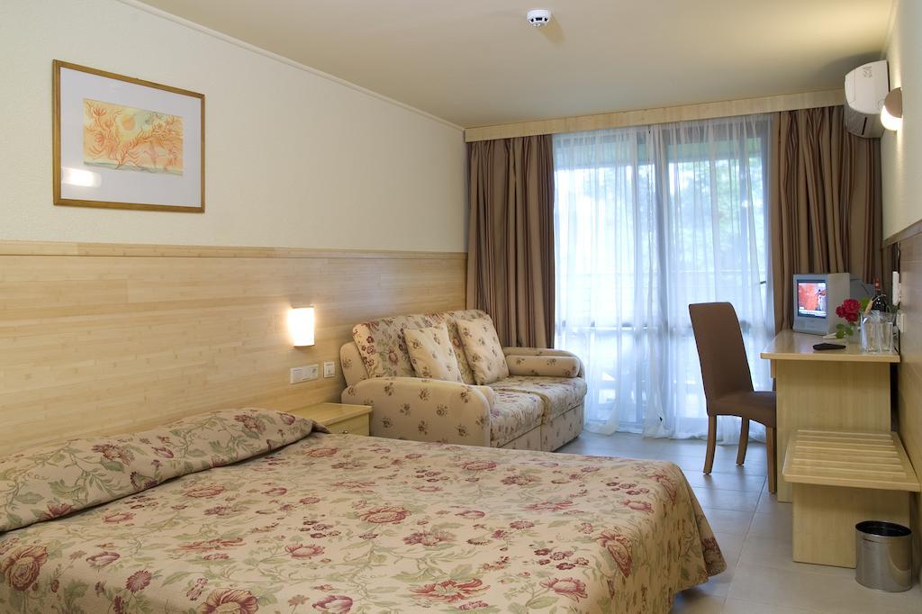 Flamingo Grand Hotel & Spa Албена Номер фото